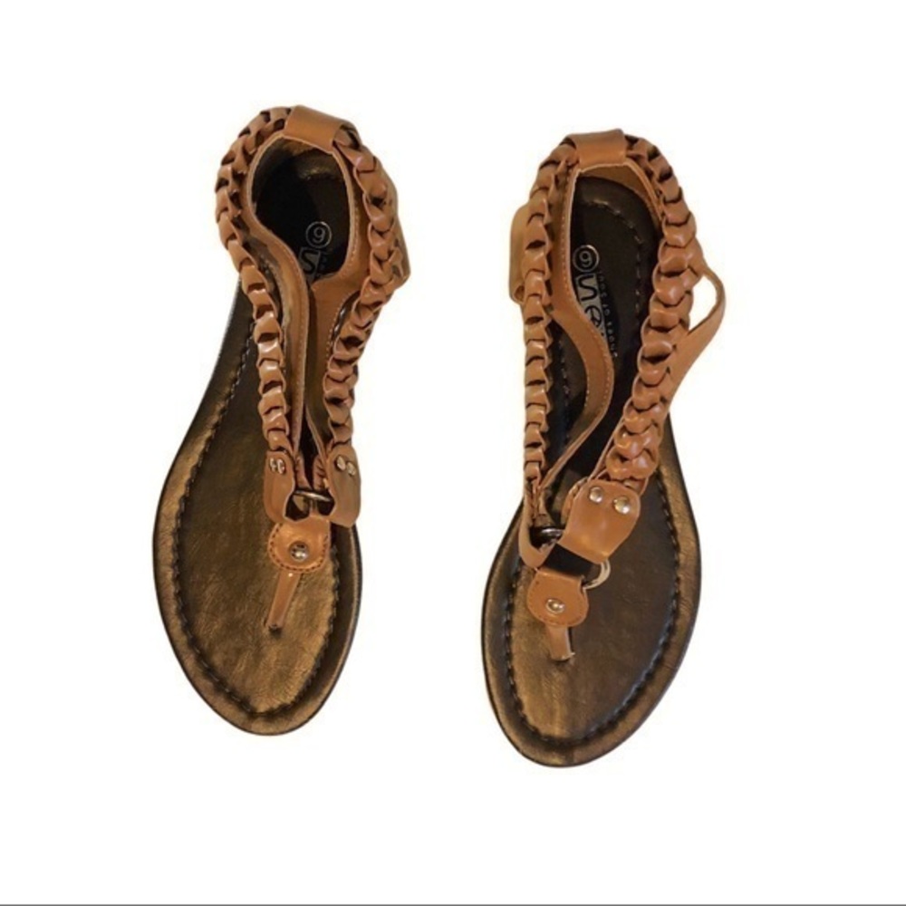 NWOB Shoes of Soul Brown Braided Flip Flop